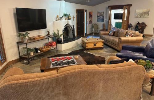 Ruidoso Casa | Riverside Retreat