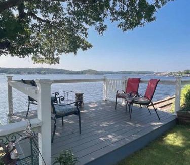 Conning Towers Nautilus Park Apartamento | Riverside Retreat Waterfront Guest House