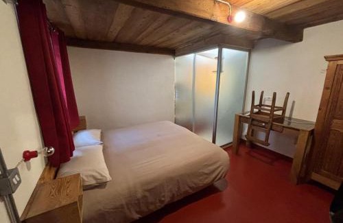 Pontboset Apartamento | riverside room Emma