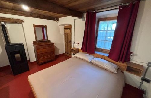 Pontboset Apartamento | riverside room Emma