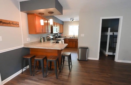 Lawrenceburg Casa | Riverside Roost -bourbon themed waterfront home