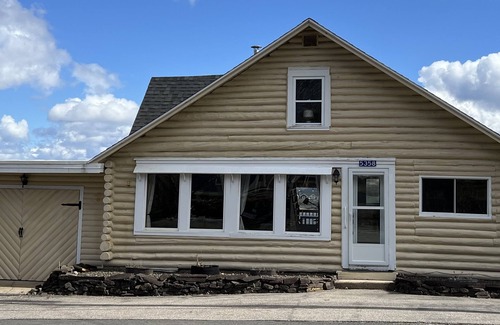 Annapolis Royal Cabina | Riverside Sunrise Cabin Well appointed, family & pet friendly cabin on the river