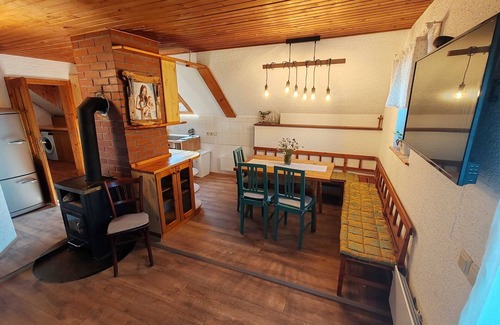 Hotemaze Apartamento | Riverside Unique and Tranquil Apartment - Three Bedroom Apartment
