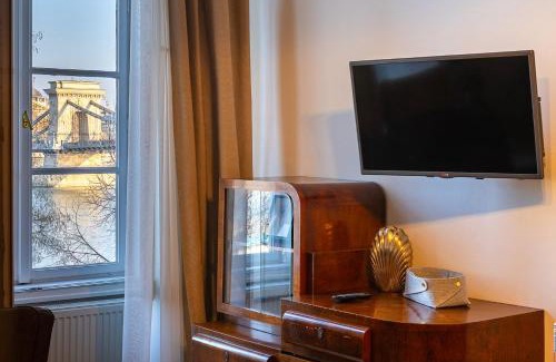 Budavar Apartamento | Riverside view two bedroom flat by the Chain Bridge