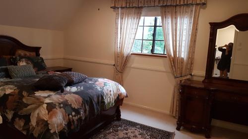 Taree Casa | Riverside vintage home