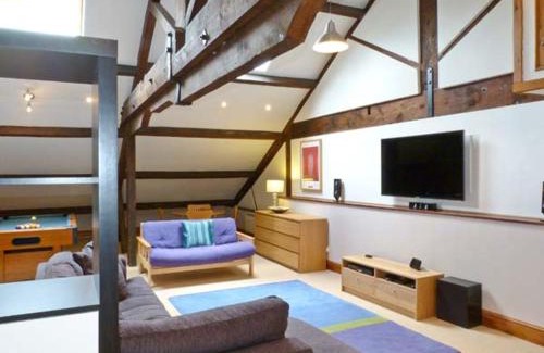 Airton Apartamento | Riverside Walk