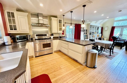 Glencoe Cabina | Riversong - Private Riverfront Retreat on 5 acres. Pet-Friendly Upgraded Cabin