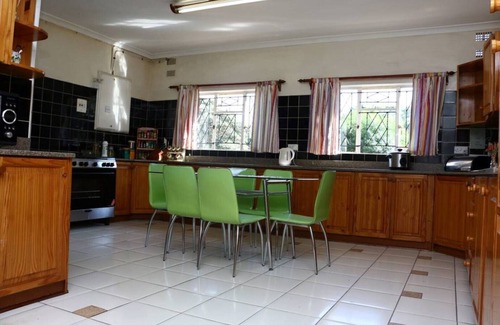 Harare East Casa | El jardín de Riverton