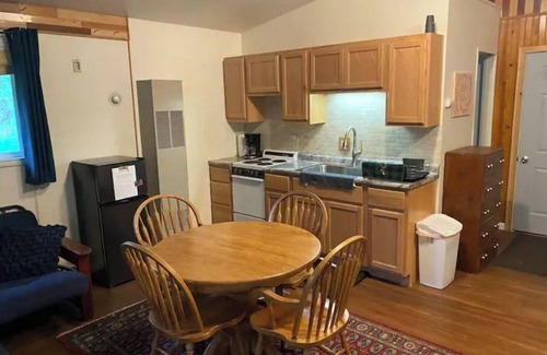 Baldwin Cabina | Riverview Cabin