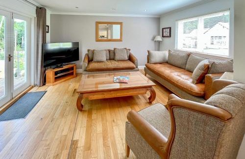 Kenmore Casa | Riverview Cottage