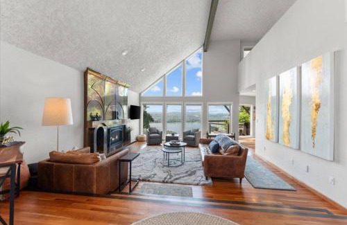 Camas Casa | Riverview Luxury Retreat