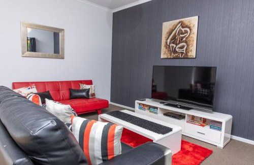 Gawler Casa | Riverview- Modern 3 Bedroom sleeps 2-8