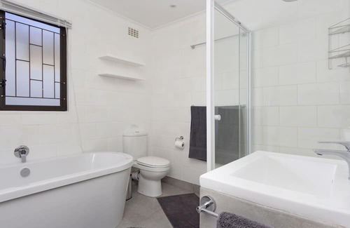 Rooiels Apartamento | Riverview Villa - Two Bedroom Apartment, Sleeps 6