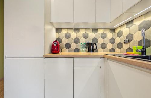 Fabryczna Apartamento | Riverwalk Charming Apartment by BookingHost