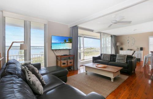 Hawks Nest Casa | Riverwatch