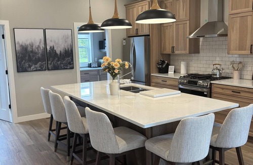 Duluth Casa | RiverWest Rivers Edge on the River - Brand New -20% off Bike Rentals