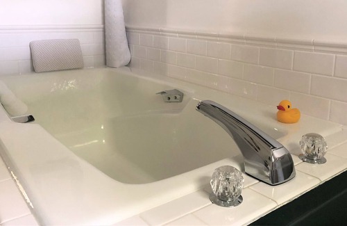 Deep River Center Cama Y Desayuno | Riverwind Inn Bed & Breakfast