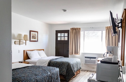 Delta Casa | Riverwood Inn Hotel Premiere Double Queen Suite