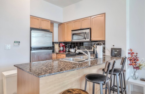 Bay Cloverhill Apartamento | Rivetstays - The Britt