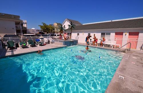 Wildwood Hotel | Riviera Resort & Suites