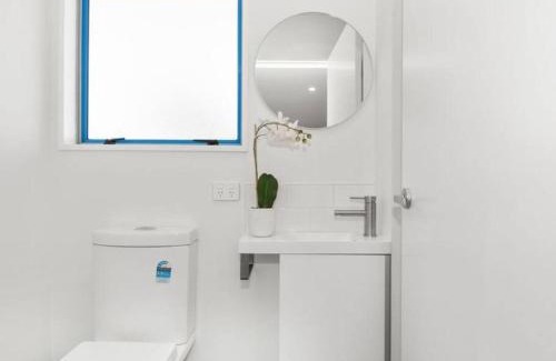 Mount Maunganui Casa | Riviera Retreat - in the heart of the Mount