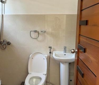 Bacnotan Casa | Riz Place Homestay - Queen Sized Bunk x Air-conditioned