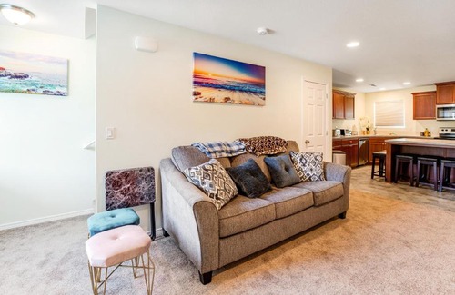 Rockaway Beach Casa | RJD Beachside Vacation Home B