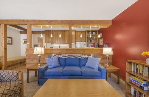 Moose Wilson Road Apartamento | RMR: Juniper 112 Condo in The AspensWilsonWY