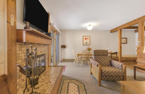 Moose Wilson Road Apartamento | RMR: Juniper 112 Condo in The AspensWilsonWY