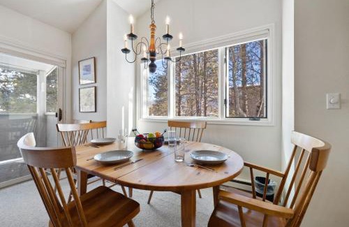 Moose Wilson Road Apartamento | RMR: Mountain Maple 4 Condo in The Aspens
