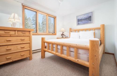 Moose Wilson Road Apartamento | RMR: Sarvisberry 3022 Condo in The Aspens