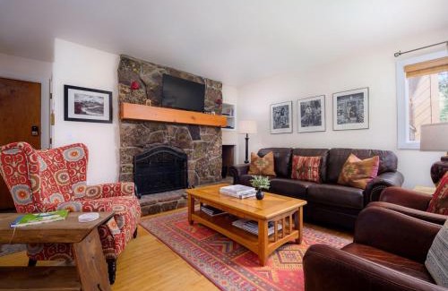 Teton Village Apartamento | RMR: Sleeping Indian West 4 Condo in Teton Village