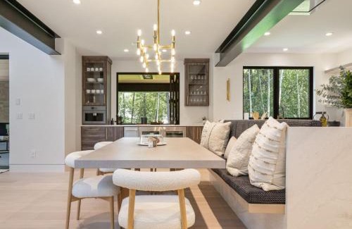 Moose Wilson Road Casa | RMR: Tensleep Oasis Home in The AspensWilsonWY