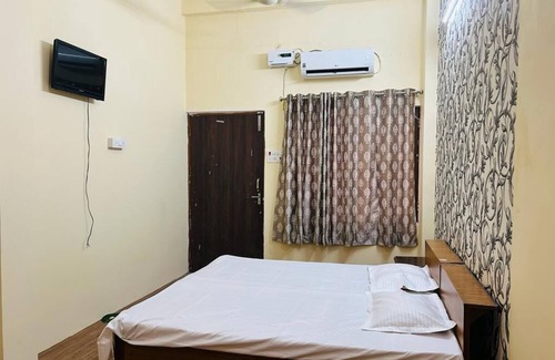 Varanasi Cama Y Desayuno | RN Residency
