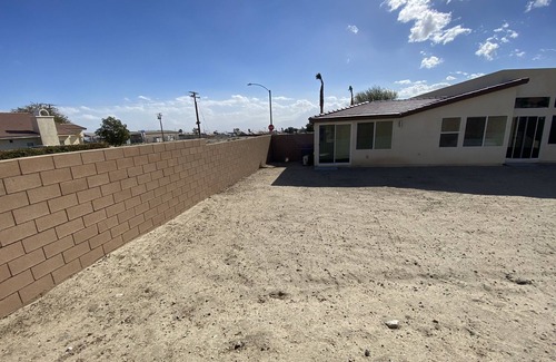 Desert Hot Springs Apartamento | RN Traveler's Home Away From Home in Desert Hot Springs