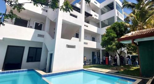Ekala Hotel | Ro Rich Hotel