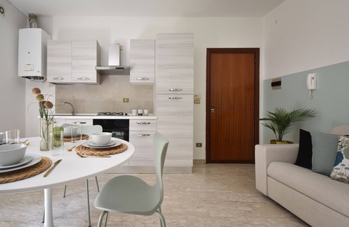 Vasto Apartamento | Ro's Little House