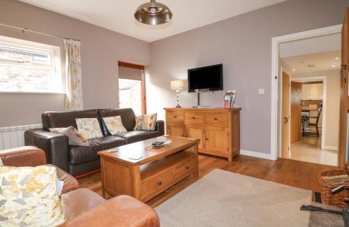 Forsbrook Casa | Roaches View Barn