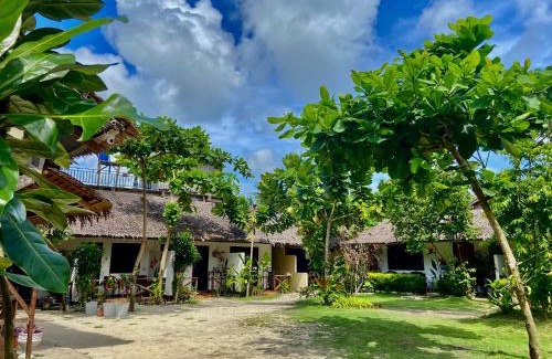 Catangnan Casa | Road Garden Villa