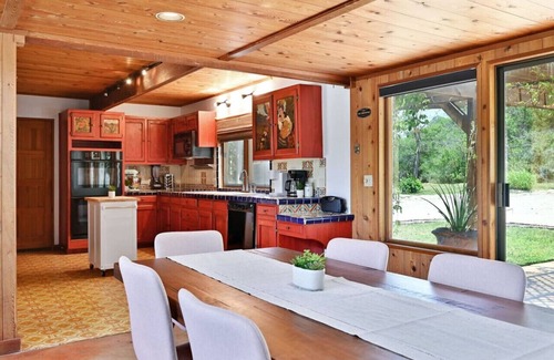 La Hacienda Estates Casa | Road Runner Lodge: Pool, Volleyball, Disc Golf, Pet Friendly