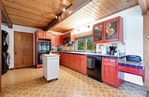 La Hacienda Estates Casa | Road Runner Lodge: Pool, Volleyball, Disc Golf, Pet Friendly