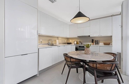 South Pointe Casa | Roami at 250 Collins | Rooftop Pool | Next to Beach