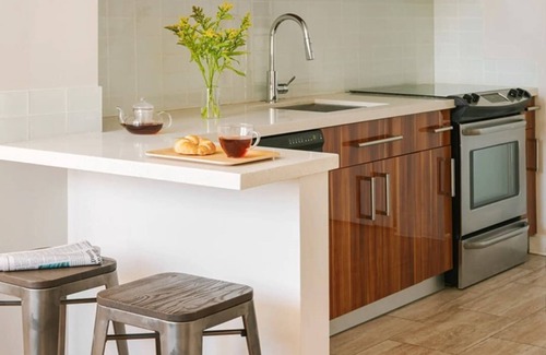 Central Business District Casa | Roami at Duncan Plaza | One Bedroom