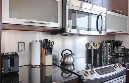 Sunny Isles Beach Apartamento | Roami at Sunny Isles | Rooftop Pool | 4 Bedroom