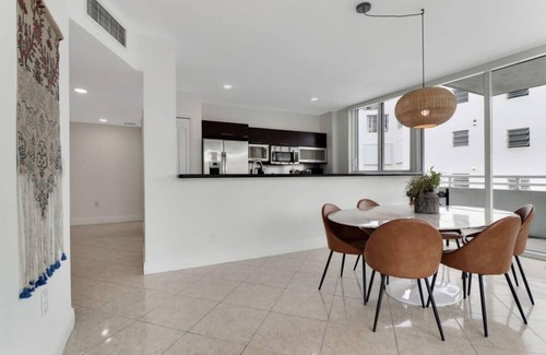 Sunny Isles Beach Apartamento | Roami at Sunny Isles | Rooftop Pool | 4 Bedroom