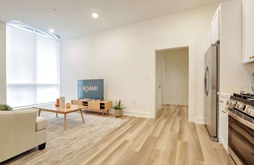 Arts/Warehouse District Casa | Roami at The Churchill | 3 Bed Combo | 2 Units