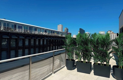 Arts/Warehouse District Casa | Roami at The Churchill | 4 Bed Combo | 2 Units