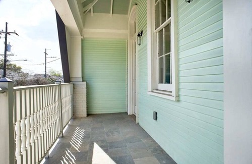 Faubourg Marigny Casa | Roami at The Mandeville | Two Bedroom w/Balcony
