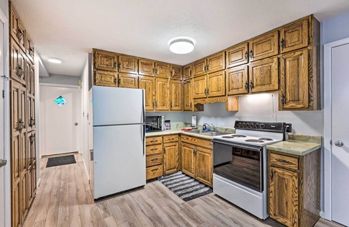 Roan Mountain Cabina | Roan Mountain Creekside Cabin: Hike & Fish!