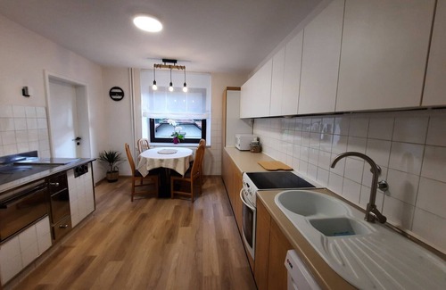 Dane Apartamento | Rob Picturesque and Cozy Apartment with Balcony - Two Bedroom Apartment with Balcony